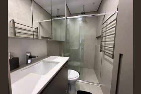 Apartamento para alugar com 75m², 2 quartos e 2 vagas Apartamento para alugar com 75m², 2 quartos e 2 vagasBanheiro da Suíte 2
