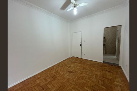 Apartamento para alugar com 65m², 2 quartos e sem vagaSala