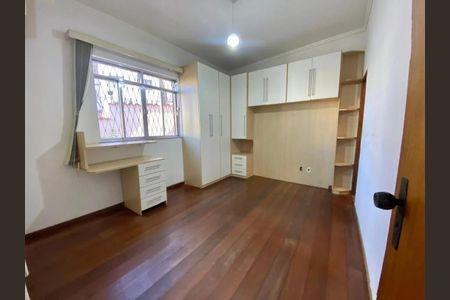 Casa para alugar com 90m², 4 quartos e 1 vaga