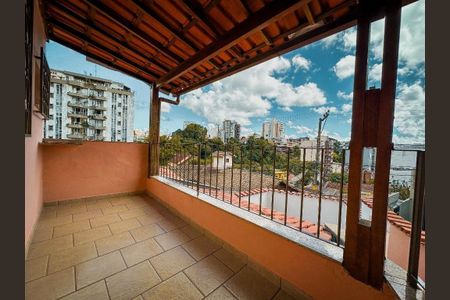 Casa para alugar com 90m², 4 quartos e 1 vaga
