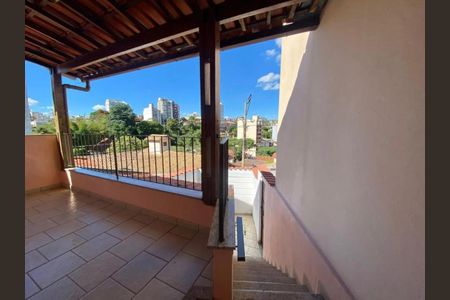 Casa para alugar com 90m², 4 quartos e 1 vaga Casa para alugar com 90m², 4 quartos e 1 vagaÁrea externa
