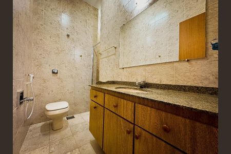 Casa para alugar com 90m², 4 quartos e 1 vaga