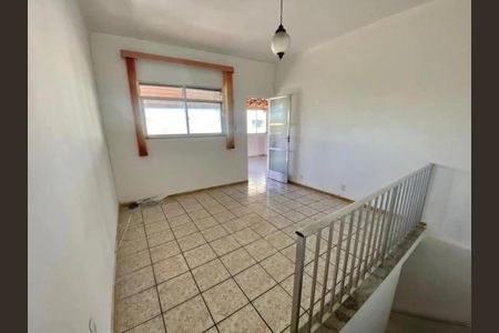 Casa para alugar com 90m², 4 quartos e 1 vaga