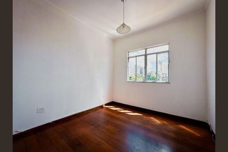 Casa para alugar com 90m², 4 quartos e 1 vaga