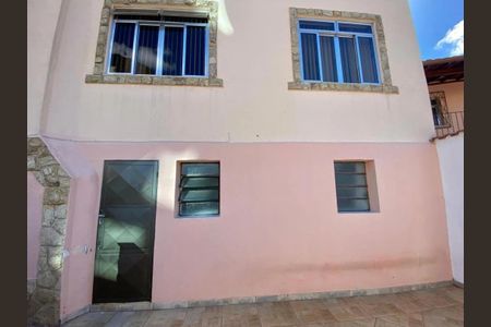 Casa para alugar com 90m², 4 quartos e 1 vaga