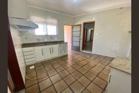 Casa para alugar com 90m², 4 quartos e 1 vaga Casa para alugar com 90m², 4 quartos e 1 vagaCozinha