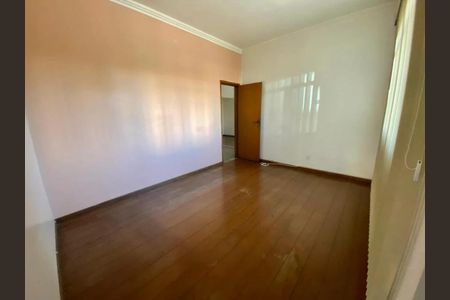 Casa para alugar com 90m², 4 quartos e 1 vaga