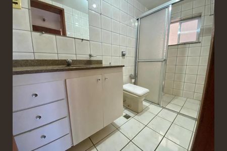 Casa para alugar com 90m², 4 quartos e 1 vaga