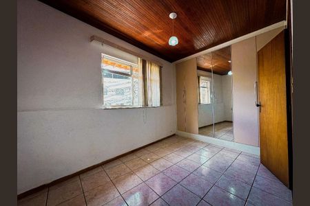 Casa para alugar com 90m², 4 quartos e 1 vaga