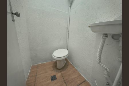 Banheiro de casa para alugar com 4 quartos, 150m² em Passos, Juiz de Fora