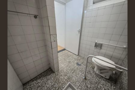 Casa para alugar com 150m², 4 quartos e sem vaga Casa para alugar com 150m², 4 quartos e sem vagaBanheiro