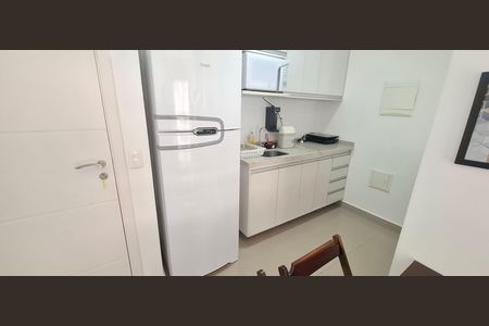Cozinha de kitnet/studio para alugar com 1 quarto, 37m² em Ribeirânia, Ribeirão Preto