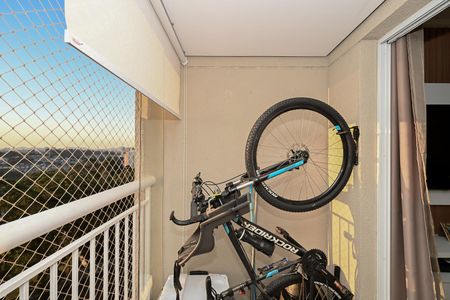 Varanda de apartamento à venda com 3 quartos, 70m² em Jardim Maria Rosa, Taboão da Serra