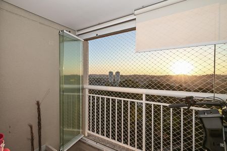 Varanda de apartamento à venda com 3 quartos, 70m² em Jardim Maria Rosa, Taboão da Serra