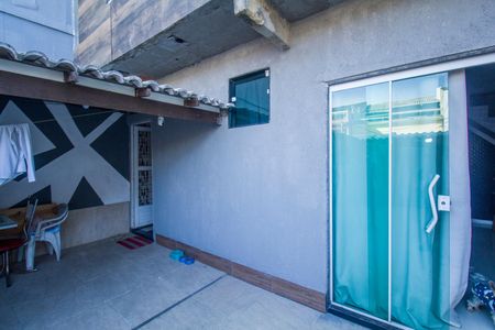 Casa à venda com 144m², 3 quartos e 1 vaga Casa à venda com 144m², 3 quartos e 1 vagaÁrea externa