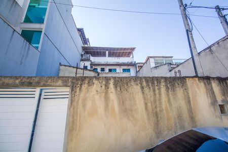 Casa à venda com 144m², 3 quartos e 1 vaga Casa à venda com 144m², 3 quartos e 1 vagaFachada