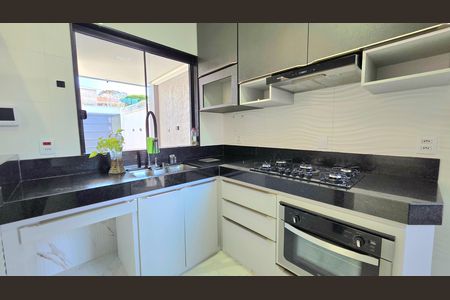 Casa para alugar com 3 quartos, 180m² em Vila Rica, Lagoa Santa