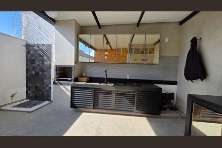 Casa para alugar com 180m², 3 quartos e 3 vagas