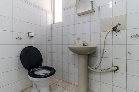 Studio para alugar com 28m², 1 quarto e sem vaga Studio para alugar com 28m², 1 quarto e sem vagaBanheiro
