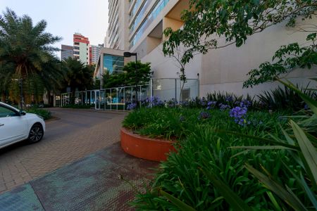 Apartamento para alugar com 44m², 1 quarto e 1 vaga Apartamento para alugar com 44m², 1 quarto e 1 vagaFachada