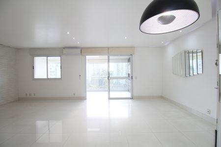Apartamento à venda com 127m², 3 quartos e 2 vagasSala