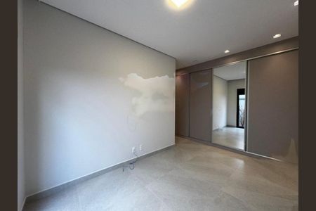 Casa de condomínio à venda com 187m², 3 quartos e 4 vagas