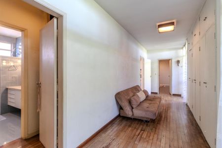 Casa à venda com 300m², 4 quartos e 4 vagas