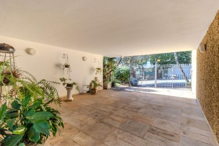 Casa à venda com 300m², 4 quartos e 4 vagas