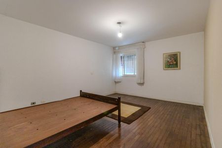 Casa à venda com 300m², 4 quartos e 4 vagas