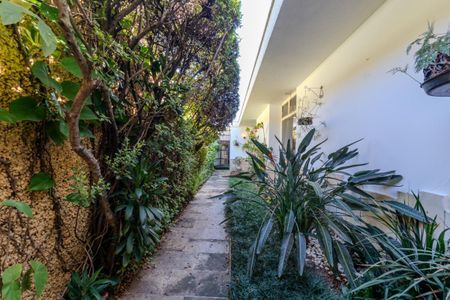 Casa à venda com 300m², 4 quartos e 4 vagas