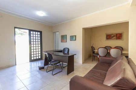 Casa à venda com 4 quartos, 210m² em Vila Olímpia, São Paulo