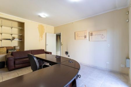 Casa à venda com 4 quartos, 210m² em Vila Olímpia, São Paulo