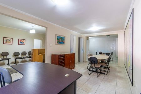 Casa à venda com 4 quartos, 210m² em Vila Olímpia, São Paulo
