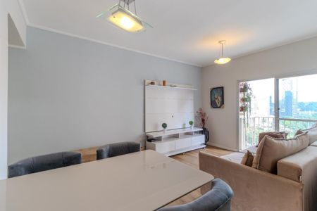 Apartamento à venda com 2 quartos, 70m² em Vila Olímpia, São Paulo