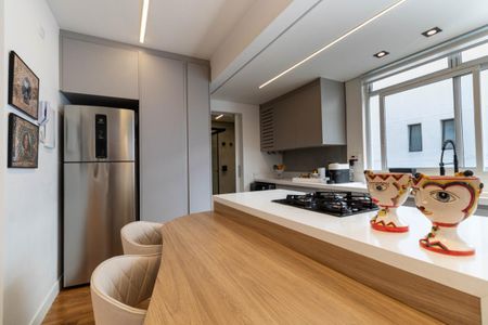 Apartamento à venda com 2 quartos, 67m² em Itaim Bibi, São Paulo