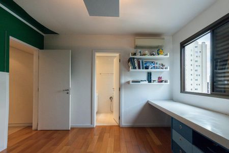 Apartamento à venda com 389m², 3 quartos e 4 vagas