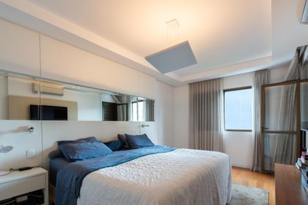 Apartamento à venda com 389m², 3 quartos e 4 vagas