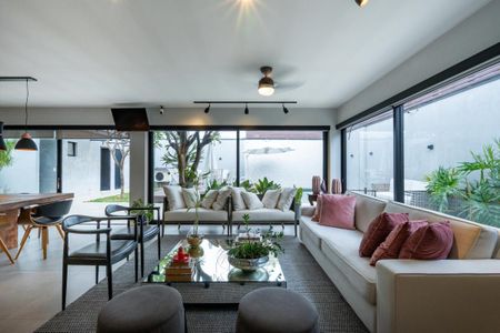 Casa à venda com 4 quartos, 344m² em Alto de Pinheiros, São Paulo