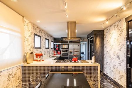 Apartamento à venda com 239m², 3 quartos e 4 vagas