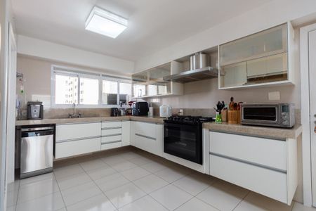 Apartamento à venda com 335m², 4 quartos e 3 vagas