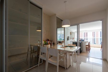 Apartamento à venda com 4 quartos, 335m² em Vila Uberabinha, São Paulo