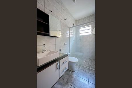 Banheiro de casa para alugar com 1 quarto, 55m² em Jardim Munhoz Junior, Osasco