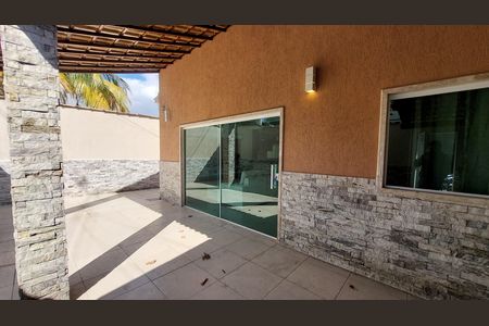 Casa para alugar com 96m², 2 quartos e 1 vaga Casa para alugar com 96m², 2 quartos e 1 vagaVaranda