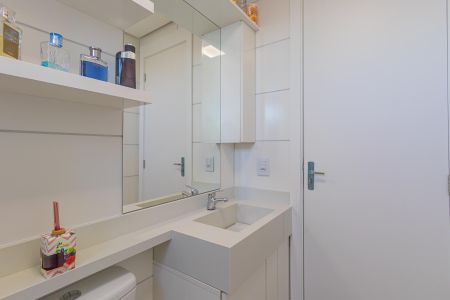 Apartamento à venda com 50m², 2 quartos e 2 vagas Apartamento à venda com 50m², 2 quartos e 2 vagasBanheiro