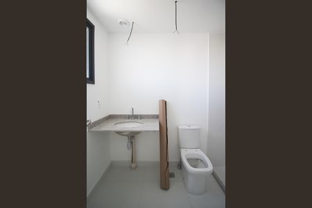 Banheiro de kitnet/studio à venda com 1 quarto, 30m² em Indianópolis, São Paulo