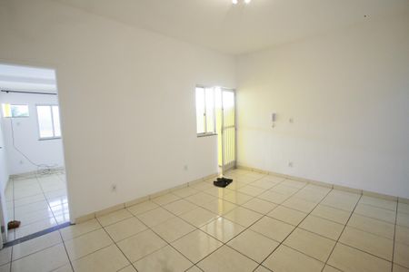 Sala de casa para alugar com 1 quarto, 80m² em Jacarepaguá, Rio de Janeiro