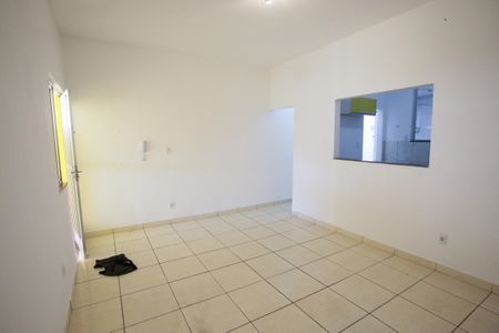 Sala de casa para alugar com 1 quarto, 80m² em Jacarepaguá, Rio de Janeiro