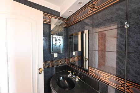 Apartamento para alugar com 200m², 2 quartos e 3 vagasBanheiro da Suíte 2