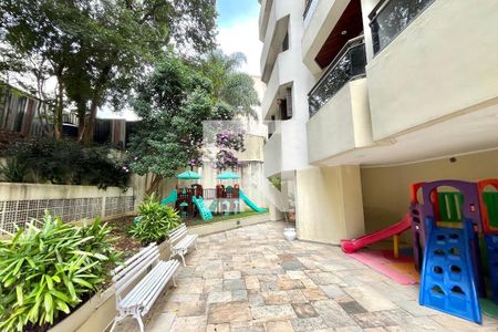 Apartamento para alugar com 200m², 2 quartos e 3 vagas Apartamento para alugar com 200m², 2 quartos e 3 vagasPlayground