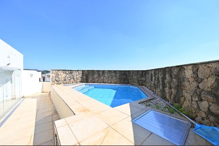 Apartamento para alugar com 200m², 2 quartos e 3 vagasPiscina